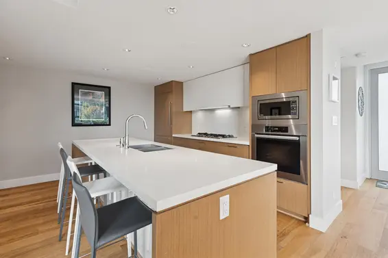 201 908 Keith Road, West Vancouver For Sale - image 13