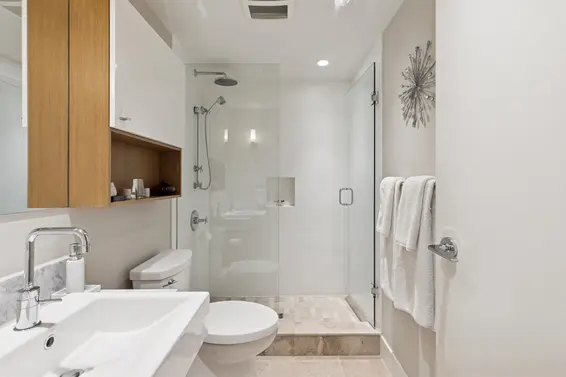 201 908 Keith Road, West Vancouver For Sale - image 21