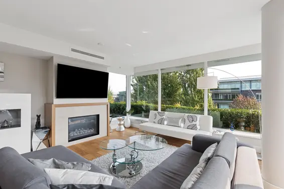 201 908 Keith Road, West Vancouver For Sale - image 4