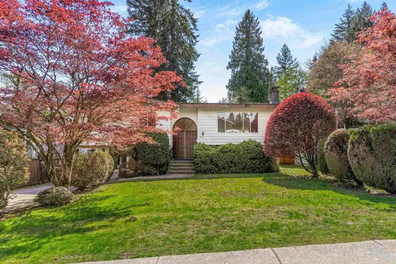 2553 Bendale Road, North Vancouver For Sale - image 1