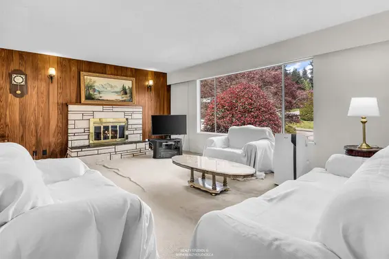 2553 Bendale Road, North Vancouver For Sale - image 2