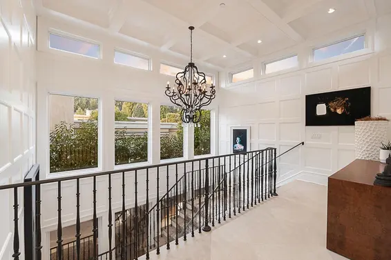 4382 Ross Crescent, West Vancouver For Sale - image 3