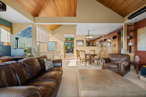 2379 Marine Drive, West Vancouver For Sale - image 14