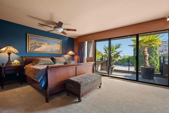 2379 Marine Drive, West Vancouver For Sale - image 19