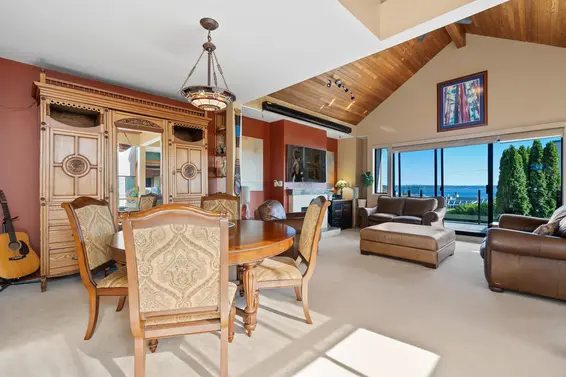 2379 Marine Drive, West Vancouver For Sale - image 8