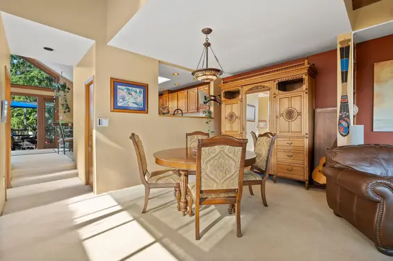 2379 Marine Drive, West Vancouver For Sale - image 9