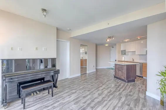 901 175 West 2nd Street, North Vancouver For Sale - image 4