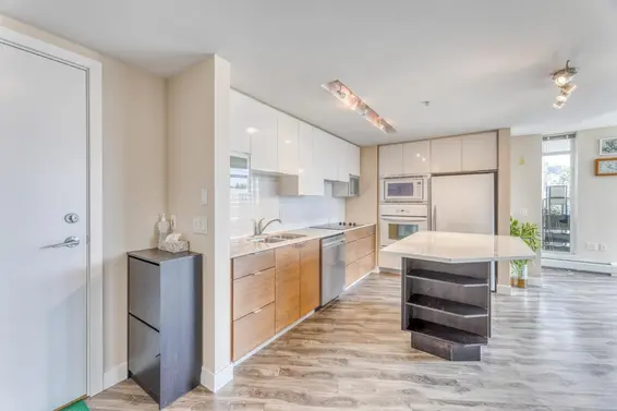 901 175 West 2nd Street, North Vancouver For Sale - image 9