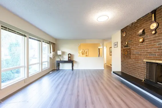 2075 Rufus Drive, North Vancouver For Sale - image 7