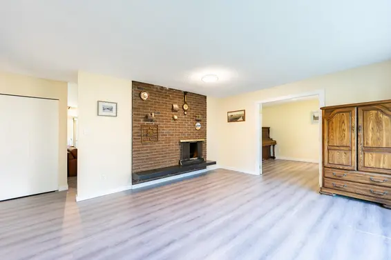 2075 Rufus Drive, North Vancouver For Sale - image 9