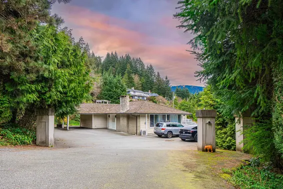 1129 Henlow Road, West Vancouver