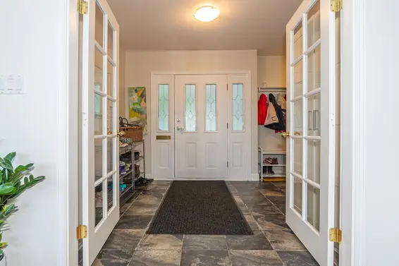 1129 Henlow Road, West Vancouver For Sale - image 2
