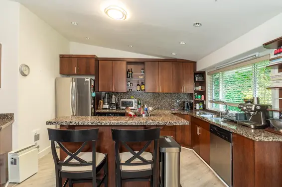 1129 Henlow Road, West Vancouver For Sale - image 8