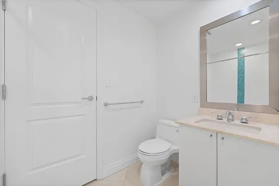 403 162 Victory Ship Way, North Vancouver For Sale - image 36