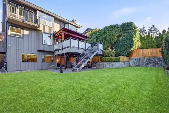 2023 Hill Drive, North Vancouver For Sale - image 35