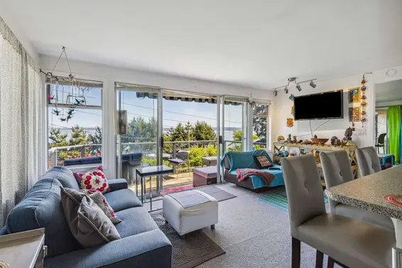 3599 Marine Drive, West Vancouver For Sale - image 25