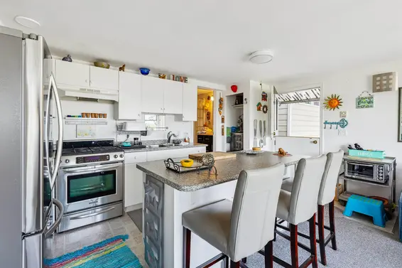 3599 Marine Drive, West Vancouver For Sale - image 27