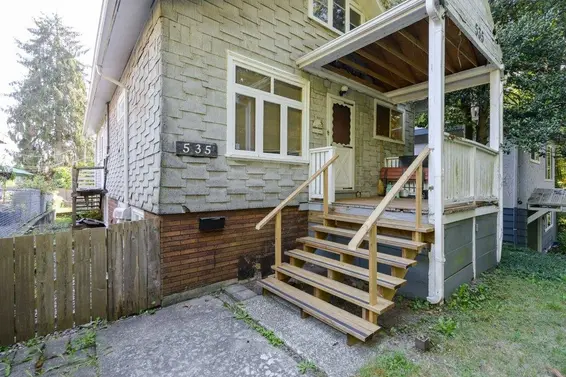 535 West 15th Street, North Vancouver For Sale - image 3