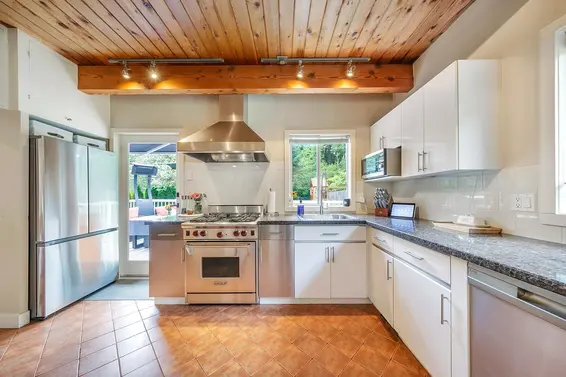 83 Glenmore Drive, West Vancouver For Sale - image 14
