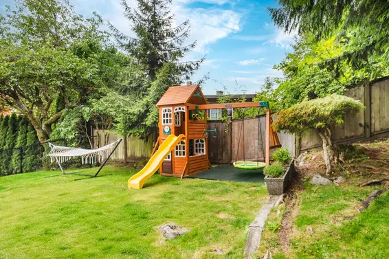 83 Glenmore Drive, West Vancouver For Sale - image 28