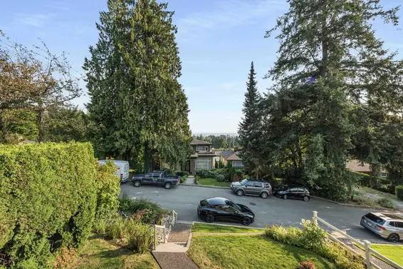 342 East 26th Street, North Vancouver For Sale - image 6