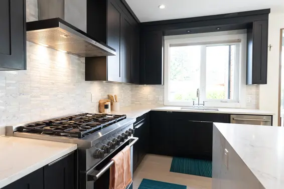 900 Hendry Avenue, North Vancouver For Sale - image 11