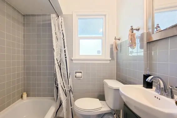 442 West 23rd Street, North Vancouver For Sale - image 17