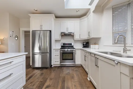 2257 Fulton Avenue, West Vancouver For Sale - image 10