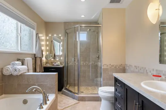 4003 Ruby Avenue, North Vancouver For Sale - image 16