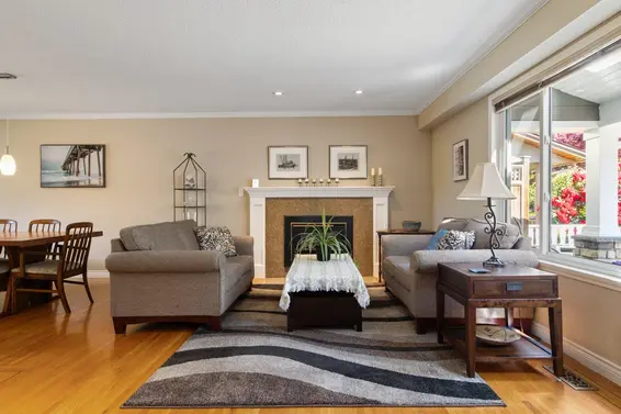 4003 Ruby Avenue, North Vancouver For Sale - image 6