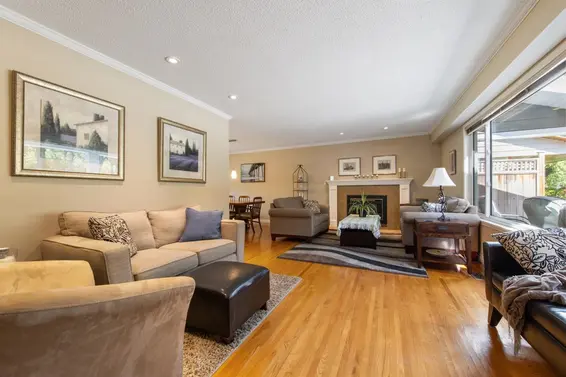 4003 Ruby Avenue, North Vancouver For Sale - image 7