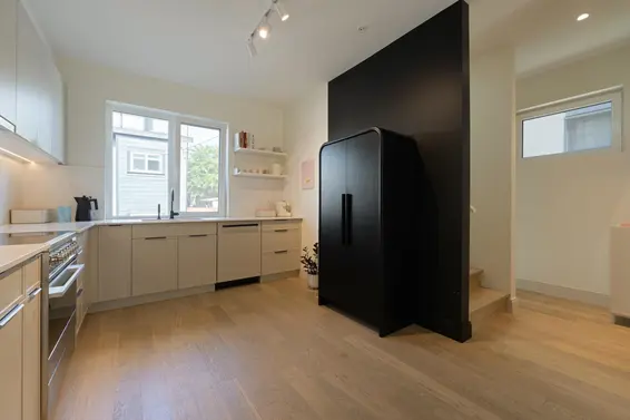 24 632 East 3rd Street, North Vancouver For Sale - image 18