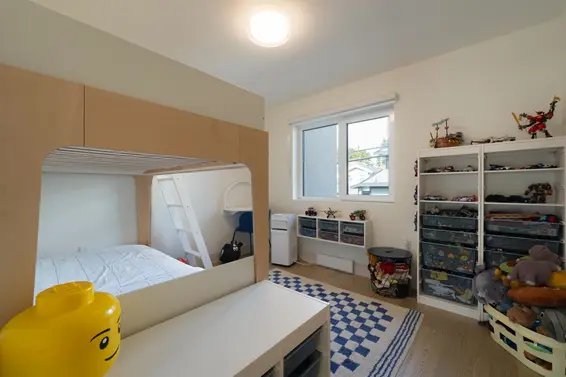 24 632 East 3rd Street, North Vancouver For Sale - image 25