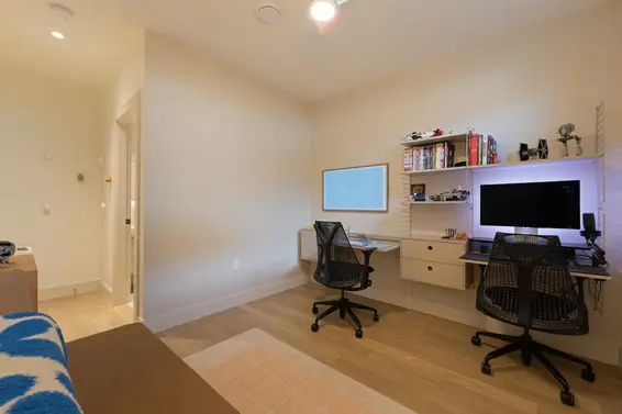 24 632 East 3rd Street, North Vancouver For Sale - image 28