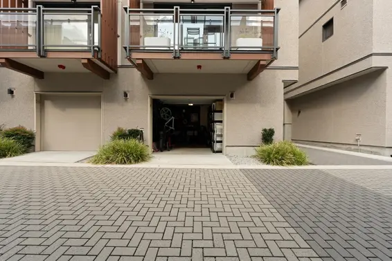 24 632 East 3rd Street, North Vancouver For Sale - image 36