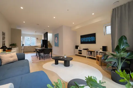 24 632 East 3rd Street, North Vancouver For Sale - image 5