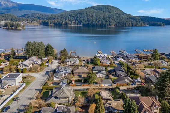 450 Beachview Drive, North Vancouver For Sale - image 15