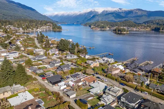 450 Beachview Drive, North Vancouver For Sale - image 16