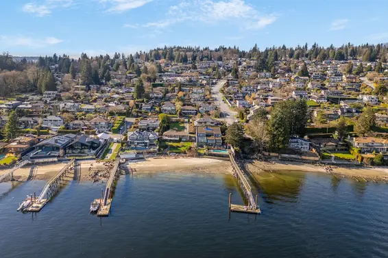 450 Beachview Drive, North Vancouver For Sale - image 7