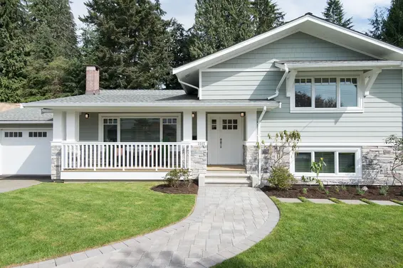 3545 Wellington Crescent, North Vancouver