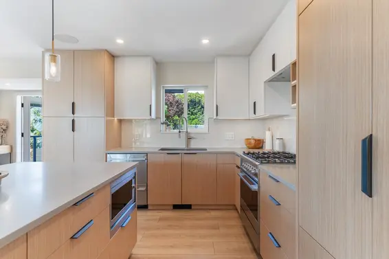 536 East 5th Street, North Vancouver For Sale - image 3