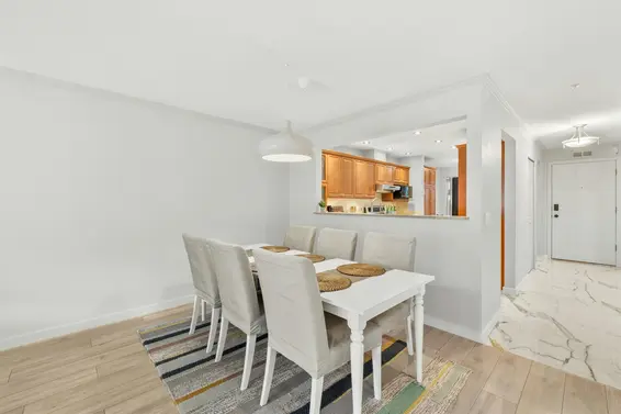 305 1050 Bowron Court, North Vancouver For Sale - image 13