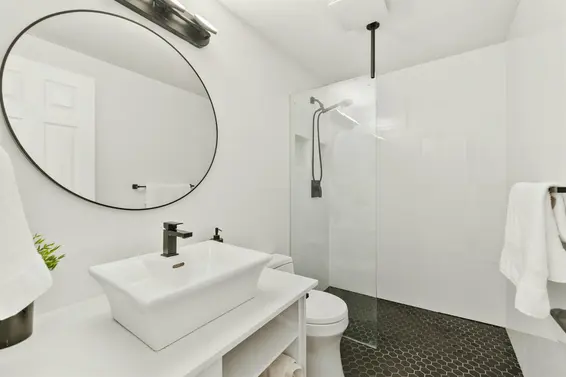 305 1050 Bowron Court, North Vancouver For Sale - image 18