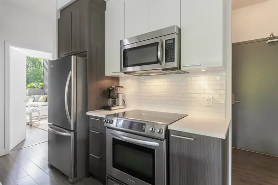 201 1201 West 16th Street, North Vancouver For Sale - image 3