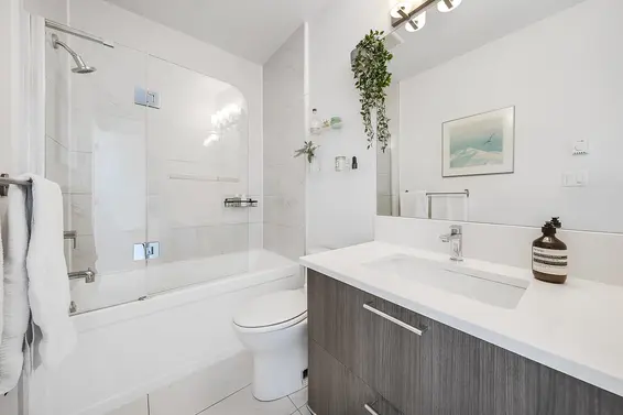 201 1201 West 16th Street, North Vancouver For Sale - image 32