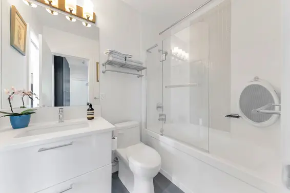 201 1201 West 16th Street, North Vancouver For Sale - image 37