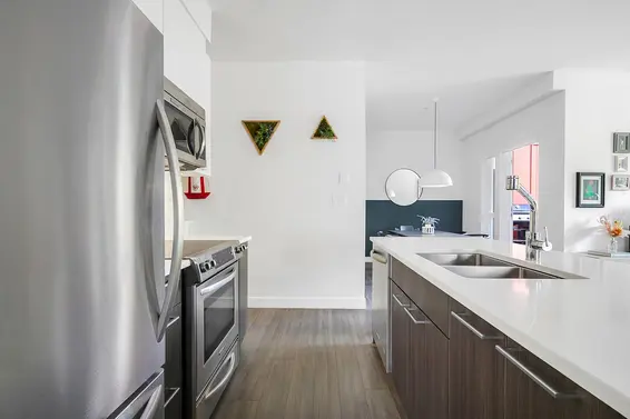 201 1201 West 16th Street, North Vancouver For Sale - image 7