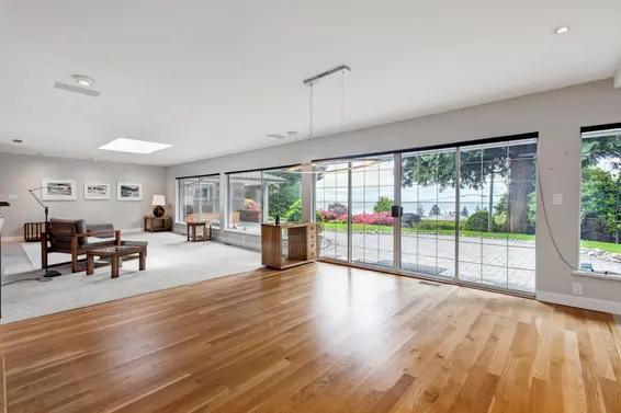 2695 Rosebery Avenue, West Vancouver For Sale - image 12