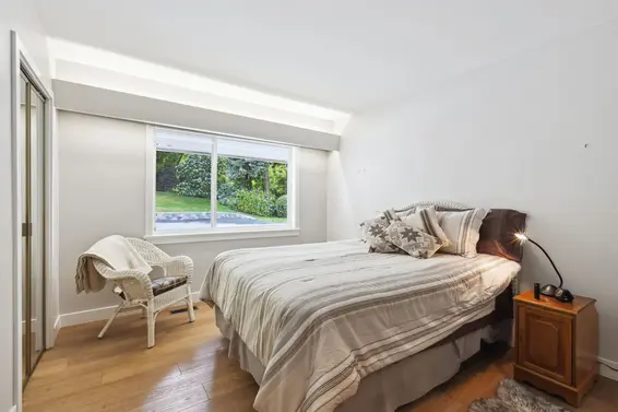 2695 Rosebery Avenue, West Vancouver For Sale - image 26