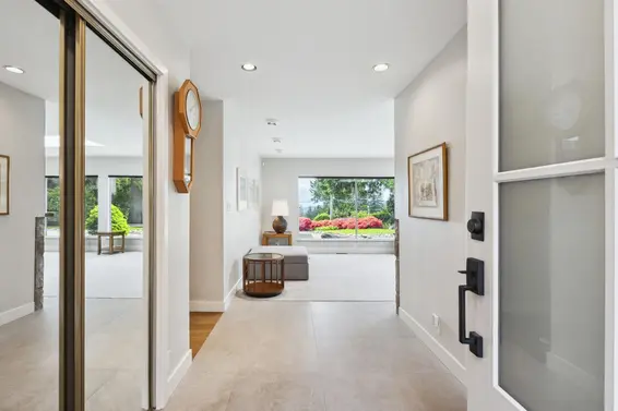 2695 Rosebery Avenue, West Vancouver For Sale - image 3